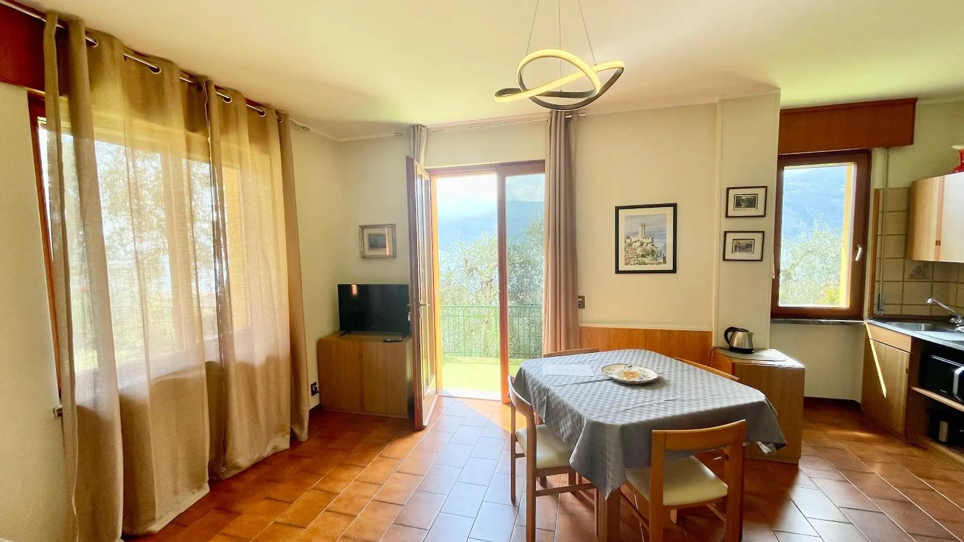 Casa Rosa Apartments Malcesine Italy